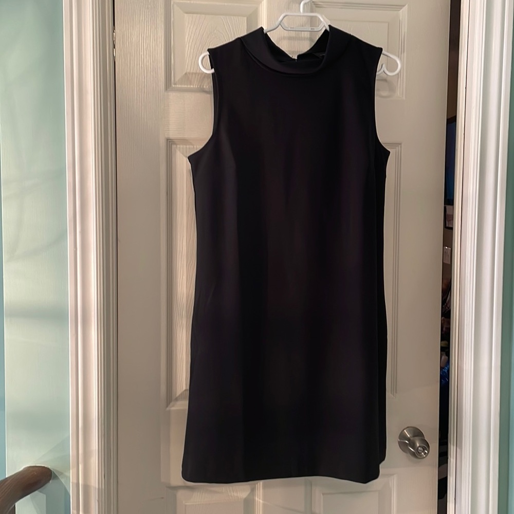 Banana Republic Factory black shift dress